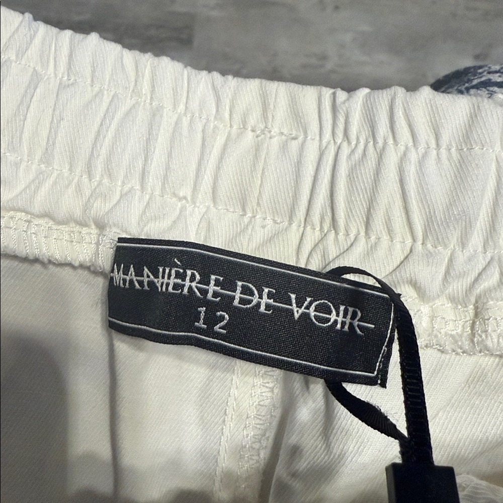 White Cargo Pants with Pocket Details - Picture 6 of 6